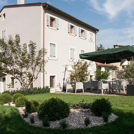فندق مبيت وإفطار Damaranto Residenza E Cucina سواف